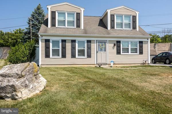 307 PAUL CIR, Downingtown, PA 19335