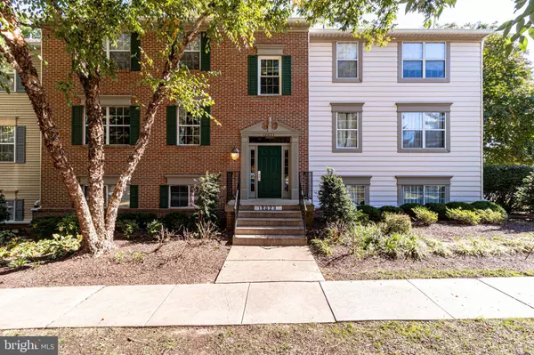 12023 GOLF RIDGE CT #201, Fairfax, VA 22033