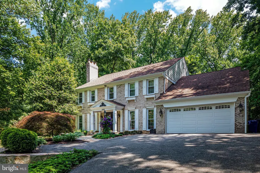 7908 OLD CEDAR CT, Mclean, VA 22102