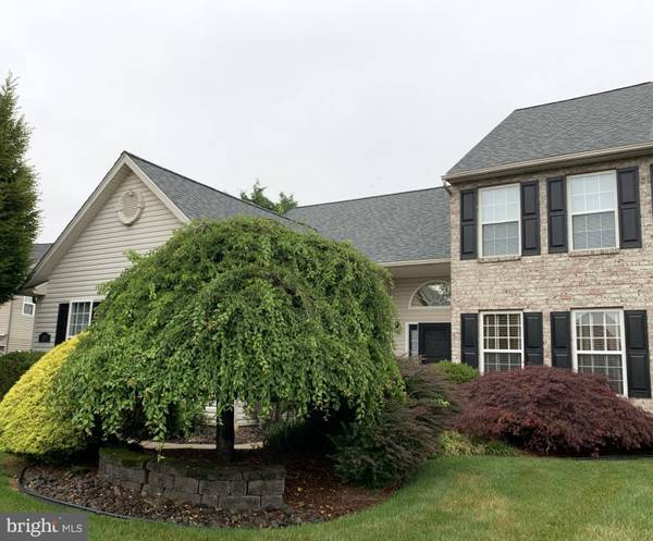 2119 ROLLING MEADOW DR, Macungie, PA 18062