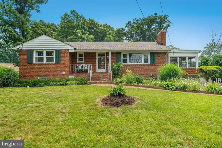 6613 BENSON DR, Alexandria, VA 22306