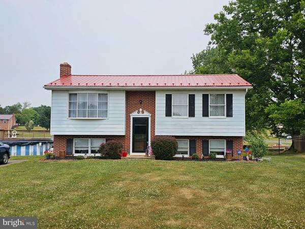 60 WEEPING WILLOW RD, Falling Waters, WV 25419