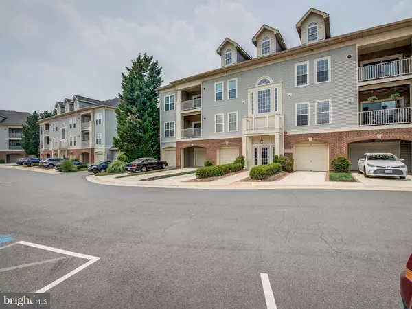 Fairfax, VA 22030,11318 WESTBROOK MILL LN #302