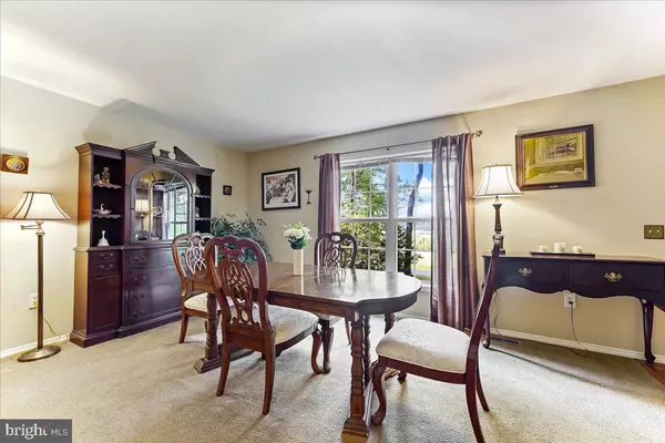 102 VALLEY VIEW DR Parkesburg, PA 19365