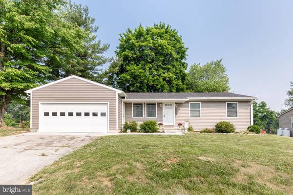 1030 LITTLESTOWN RD, Littlestown, PA 17340