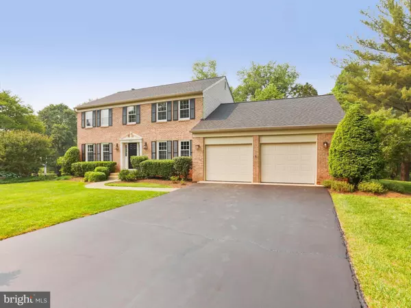 Vienna, VA 22182,9920 CHASE HILL CT