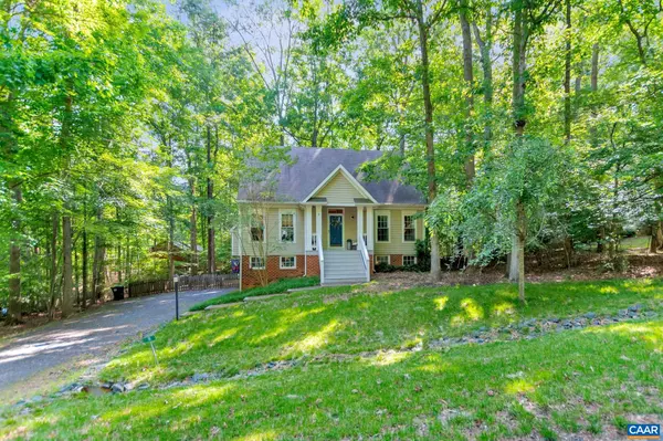 Palmyra, VA 22963,9 COLONIAL RD