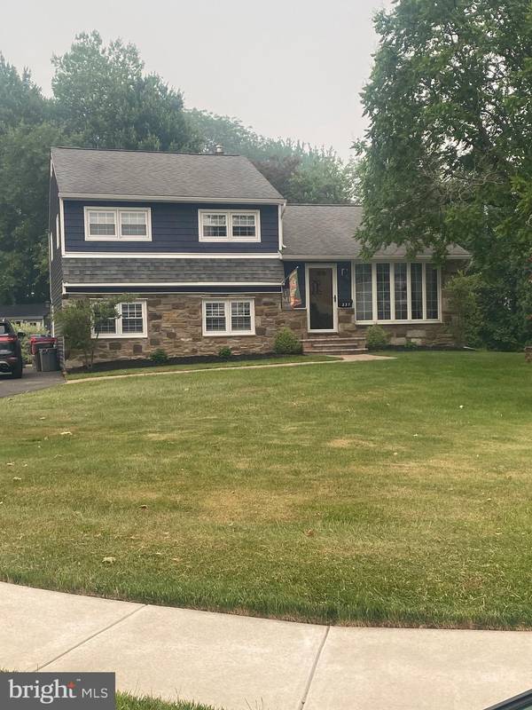 237 POPLAR RD, Warminster, PA 18974