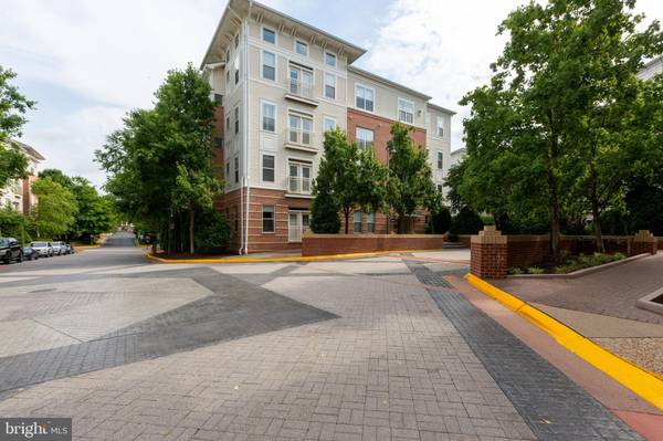 9480 VIRGINIA CENTER BLVD #224, Vienna, VA 22181