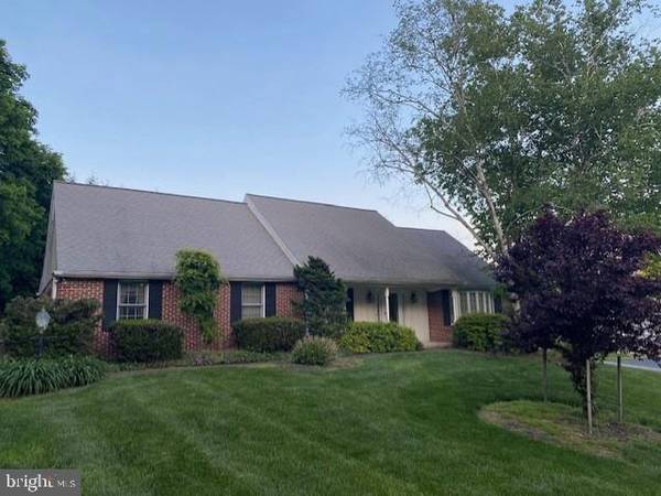 1 APPLEWOOD CT, Hockessin, DE 19707