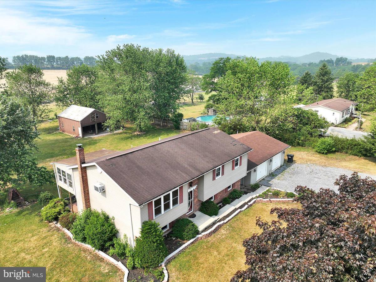 Bernville, PA 19506,28 SUMMER MOUNTAIN RD