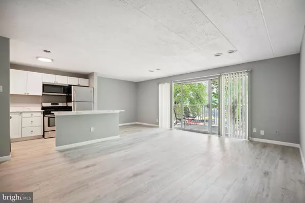 Alexandria, VA 22303,5705 INDIAN CT #21