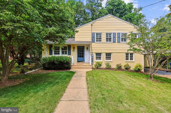 8606 CYRUS PL, Alexandria, VA 22308