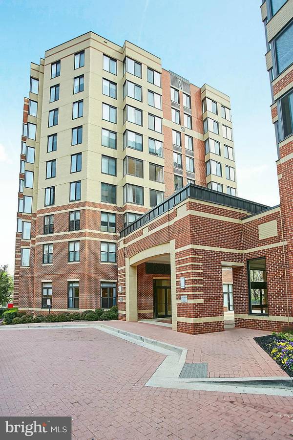 2220 FAIRFAX DR N #105, Arlington, VA 22201