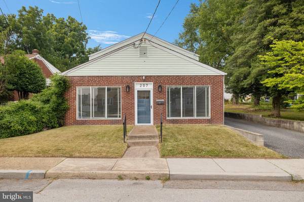 207 BOXWOOD RD, Wilmington, DE 19804