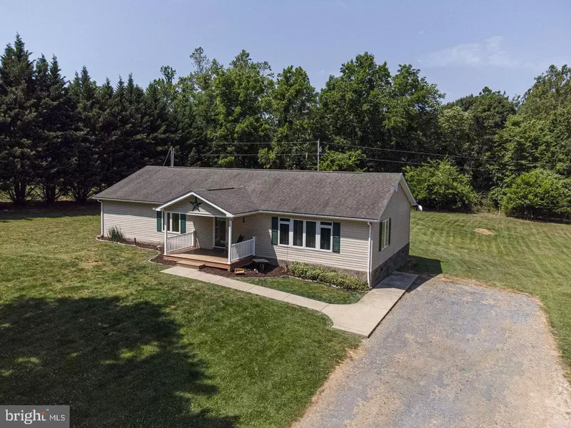 232 WINTERGREEN DR, Luray, VA 22835