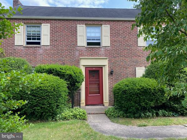 11 COLONIAL RIDGE DR, Yardley, PA 19067