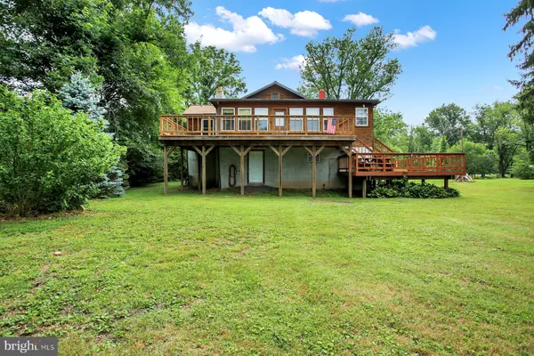 1822 TOWPATH RD, Dauphin, PA 17018