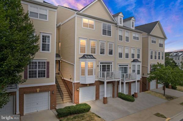 2518 PASCAL PL #203, Herndon, VA 20171