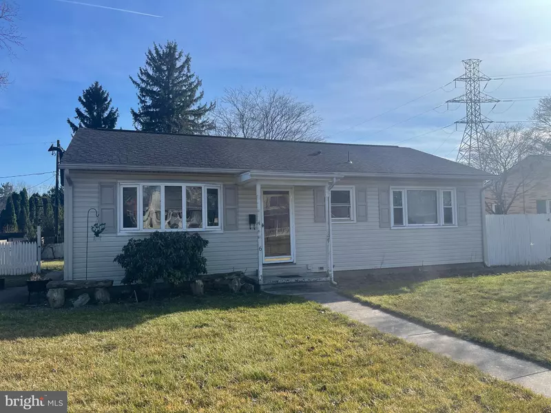 6 RUNYON RD, Hummelstown, PA 17036