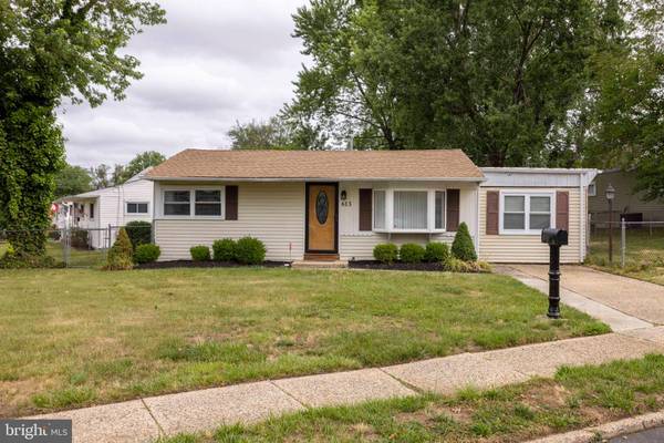 613 WINDSOR AVE, Maple Shade, NJ 08052