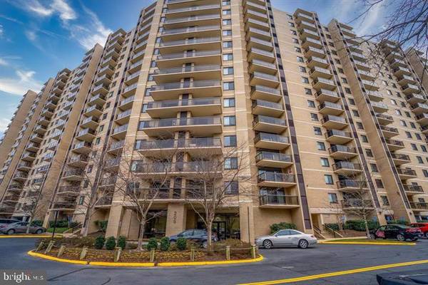 205 YOAKUM PKWY #1419, Alexandria, VA 22304