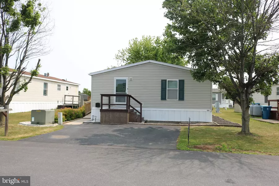 129 MIMOSA DR, York, PA 17402