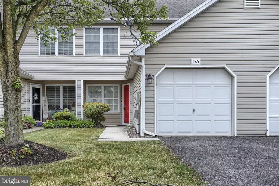 125 PARTRIDGE CIR, Carlisle, PA 17013