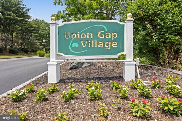 77 N SLOPE, Clinton, NJ 08809