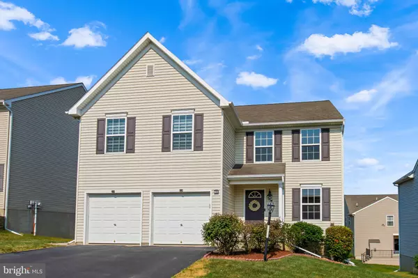 708 BRIDLE WREATH LN, Lancaster, PA 17601
