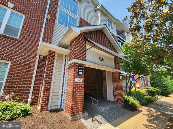 1570 SPRING GATE #7112, Mclean, VA 22102