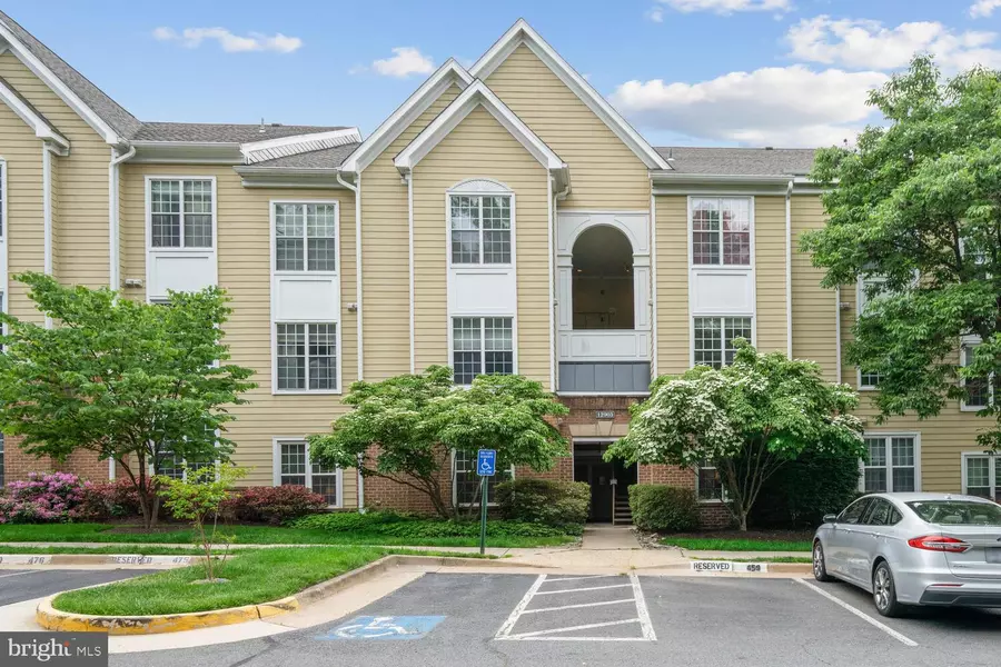 12903 ALTON SQ #101, Herndon, VA 20170