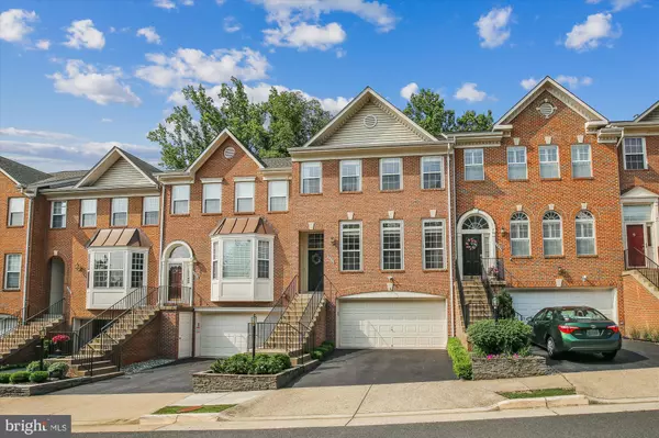 5637 GOVERNORS POND CIR, Alexandria, VA 22310