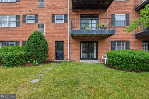 5929 QUANTRELL AVE, Alexandria, VA 22312