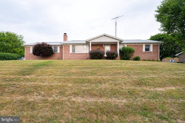 111 CLIFFORD DR, Martinsburg, WV 25404