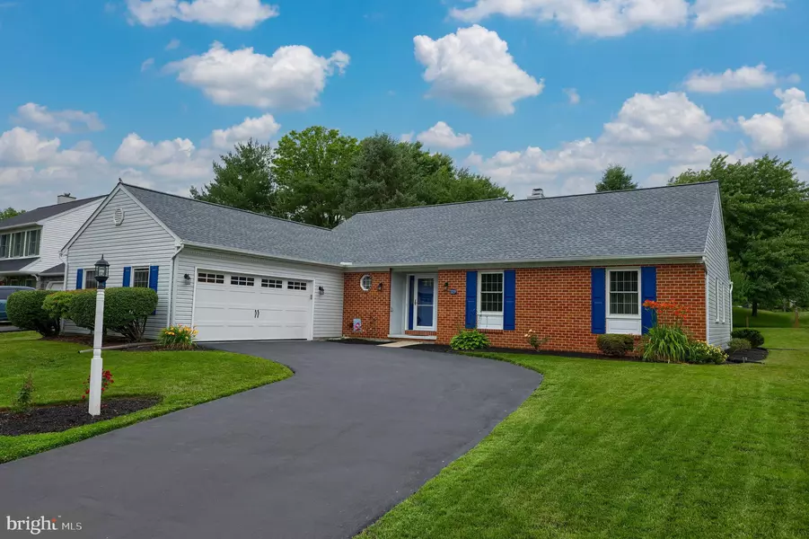 229 POST OAK RD, Lancaster, PA 17603