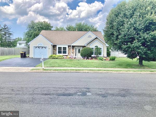 2034 DEERFIELD DR, Bensalem, PA 19020