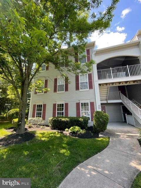 215 ROSEBAY CT #215, Delran, NJ 08075