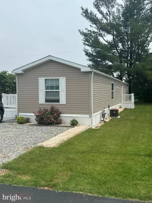 New Holland, PA 17557,130 AMBER CIR