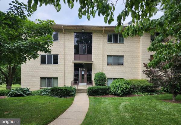 10436 ROCKVILLE PIKE #201, Rockville, MD 20852