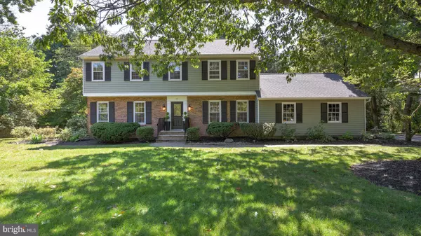 13 FAIRWAY DR, Princeton Junction, NJ 08550