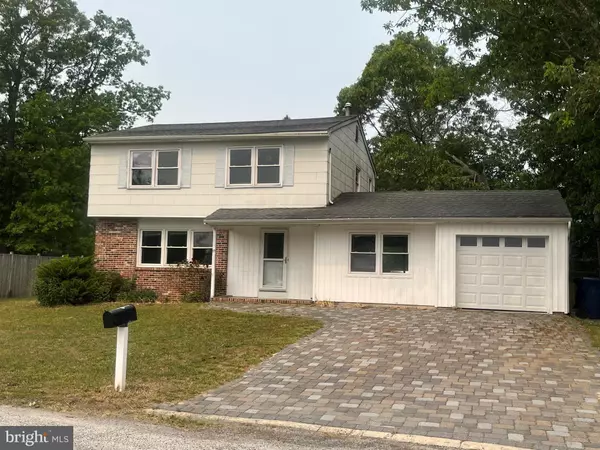 35 OAKLEAF DR, Tuckerton, NJ 08087