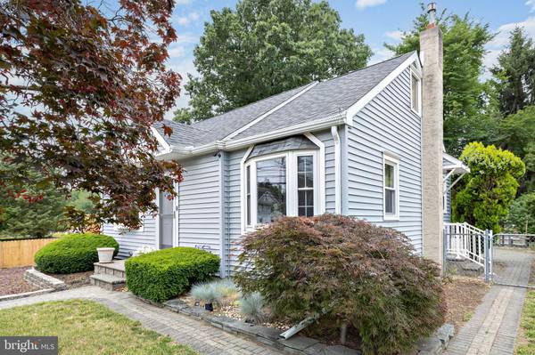 22 EVESHAM RD W,  Cherry Hill,  NJ 08003