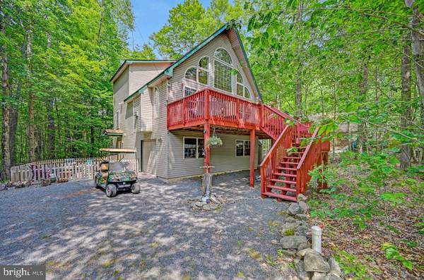 145 PAXINOS DR, Pocono Lake, PA 18347