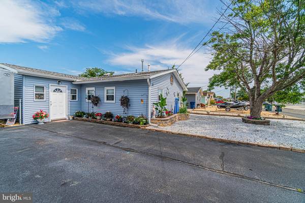 27 S LOS ANGELES, Tuckerton, NJ 08087