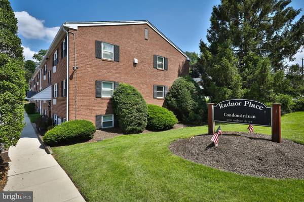 1 RADNOR DR #E2, Newtown Square, PA 19073