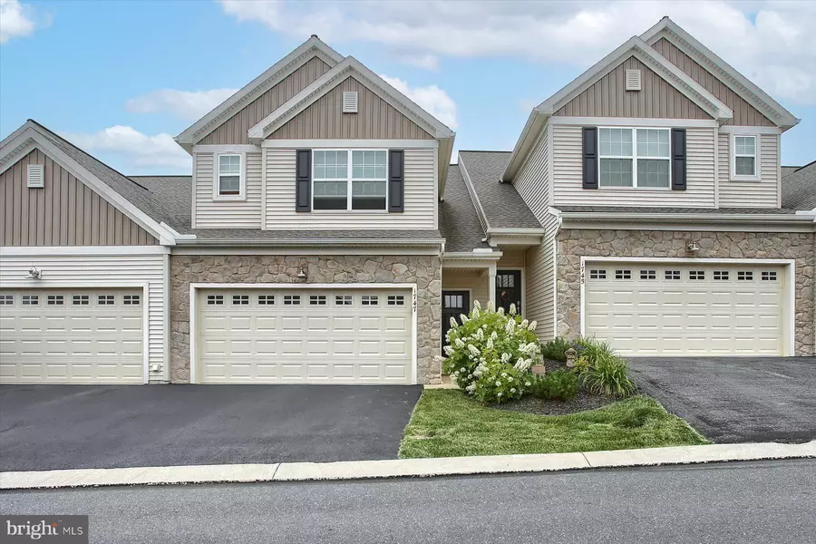 1747 SHADY LN, Mechanicsburg, PA 17055