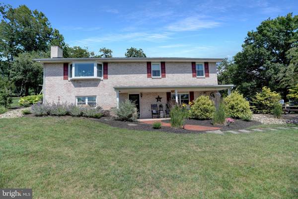 142 S CROSSROADS RD, Lykens, PA 17048