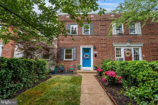 422 E BELLEFONTE AVE E, Alexandria, VA 22301