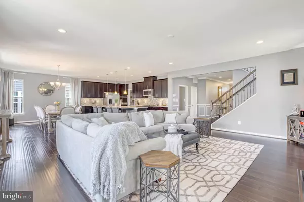 Woodbridge, VA 22192,4424 WEEJUN LOOP